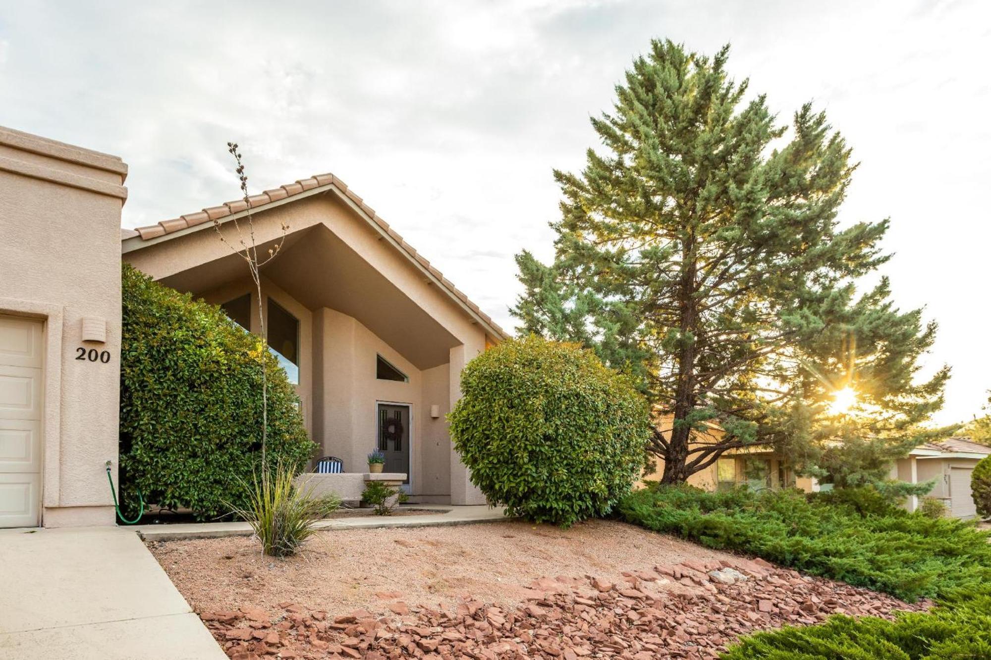 Red Rock Vista - Luxe Comfort & Breathtaking Views